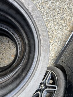 Michelin 225/45 R18 - 6