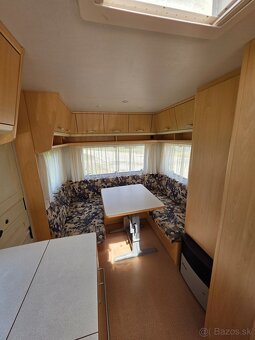 Obytny prives Chateau Carrat 440 - predstan, kurenie - 6