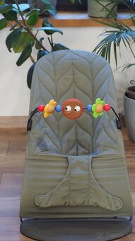 Babybjörn Bliss Dark Green Woven Petal, tmavo sivá konštrukc - 6