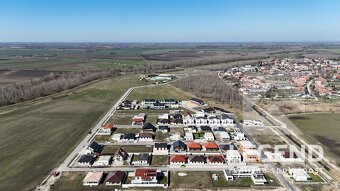 Rozostavaný zrubový dom pri termálnom kúpalisku Nesvady - 6