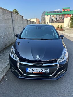 Peugeot 208 - 6