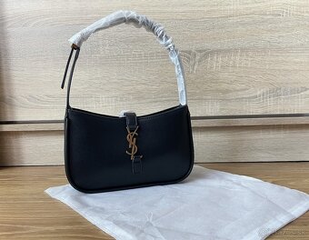 Kabelka Yves Saint Laurent Le 5 à 7 - 6