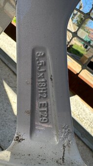 Zimna sada 245/45/18 a 8.5J ET29 oem audi - 6