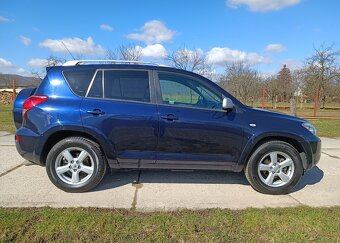 Toyota RAV-4 2,2diesel 4x4 - 6