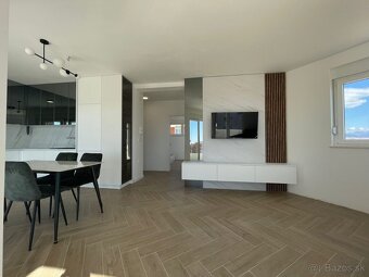 Apartmánový dom so 6-timi zariadenými apartmánmi /Chorvátsko - 6