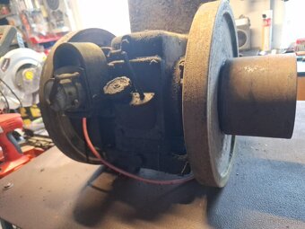 Predám Motor Lorenz Rv 1940 - 6