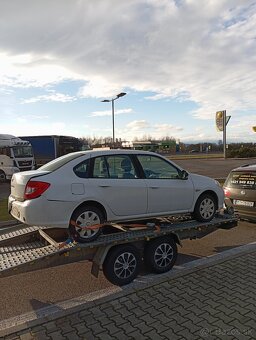 Predám diely na Renault Thalia 1.2 55kw rok výroby 2010 - 6