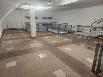 Skladovo-výrobné a obchodné priestory (1360m²) + parkovanie - 6