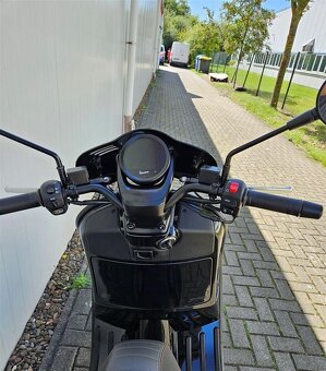 Vespa GTV 300 ABS black 2025 - 6