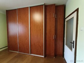 Šatníková skriňa vstavaná rolldoor - 6