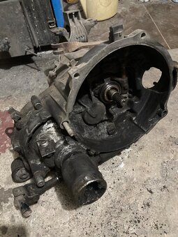 Predám prevodovku Felicia 1.3 mpi - 6