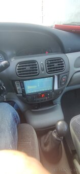 Renault - 6
