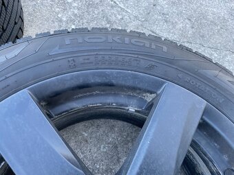Predám zimnú sadu kolies Audi – 17" originál disky + Nokian - 6