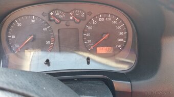 Volkswagen Golf 1,9Tdi 81kw - 6