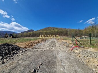 POZEMOK NA VÝSTAVBU, 701 m2, KYSAK - BREZIE - 6