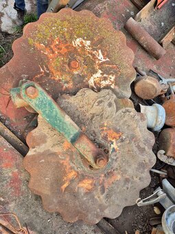 Predam 5 radlicny pluh otocny - 6