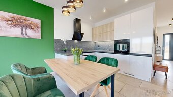 PINK Reality VEĽKÁ JESENNÁ AKCIA - 3.000€ Novopostavený rodi - 6