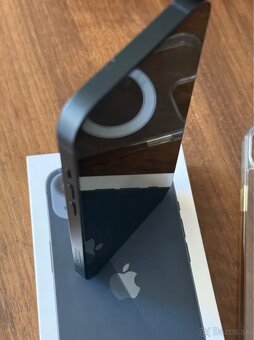 Predám Iphone 13 256gb Midnight black Top stav - 6