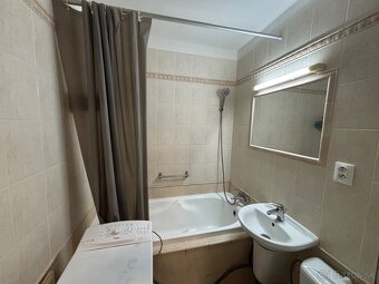 Prenajmem 1-izbový byt v Banskej Bystrici - 6