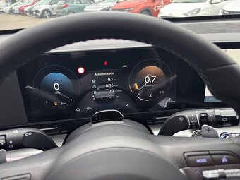 HYUNDAI KONA 1,6T HP 7DCT 4WD FAMILY - 6