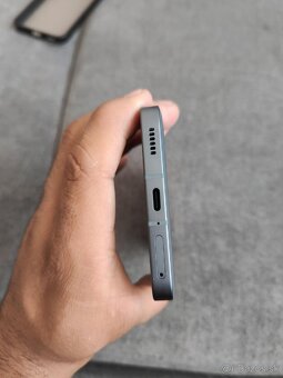 Nothing Phone (2) - 6