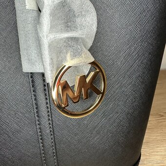 Nová dámska kabelka Michael Kors Jet Set Travel LG Black - 6