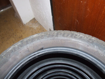 Predám zimné pneu Dunlop wintersport 5 215/60 R17 96H - 6