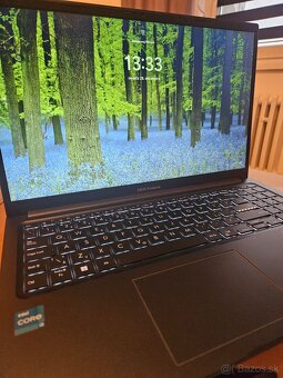 Predám notebook asus vivobook - 6