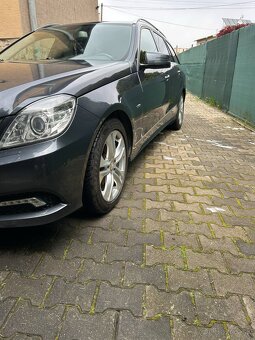 Predám Mercedes E350 CDI 4matic - 6