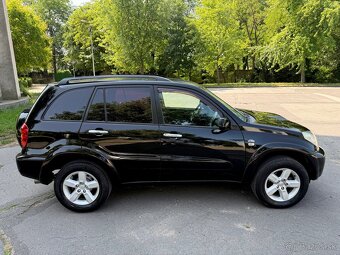 Toyota RAV4 2.0D 4x4 D4D Facelift - 6