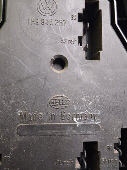 Golf 3 variant zadné ľavé svetlo Hella - 6