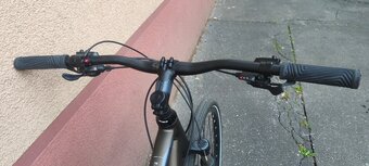 Predám krosový bicykel CUBE cross,kolesá:28" - 6