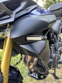 Triumph tiger 800 - 6