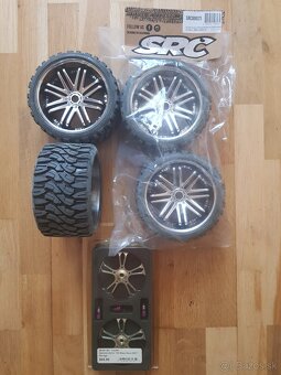 Rc diely TRAXXAS ARRMA SAVAGE - 6