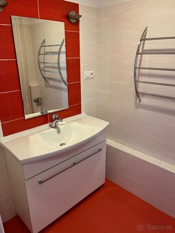 Na prenájom trojizbový byt v meste Dun.Streda - 6