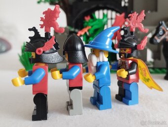 LEGO Castle 6076 Dark Dragon's Den - 6