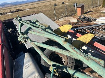 Pluh štvorak továrenský - 6