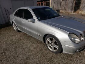 Mercedes e200 - 6
