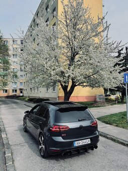Ponúkam na predaj Golf 7 Gti performance DSG - 6