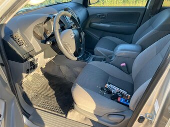 Toyota Hilux 2.5 I D-4D DC - 6