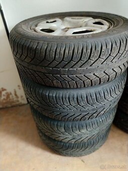 Dacia Duster 215/65/R16 - 6