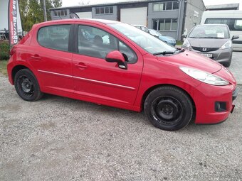 Peugeot 207 benzín  rok 2011 - 6
