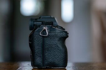 Sony A9 – 24.2 MP - 6