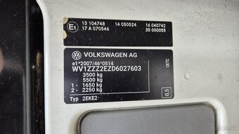 Prodám VOLKSWAGEN CRAFTER 2,0 TDi 100 kW skříňový - 6