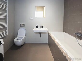 Na predaj, 2 izbový byt pri centre mesta s loggiou - 6