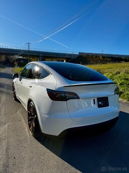 Tesla Model Y Performance 4x4 Plná Záruka 57t km Odpočet DPH - 6