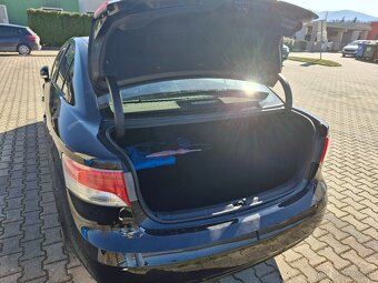 Toyota avensis 2,2 D-CAT - 6