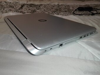 HP 17 s BeatsAudio. i5. 8 GB. 256 GB SSD. 17“ HD+.nVidia 6GB - 6