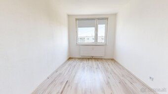 Slnečný 4 - izbový byt na Mostovej ulici - NA PREDAJ - 6