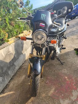 SUZUKI BANDIT 600 - 6